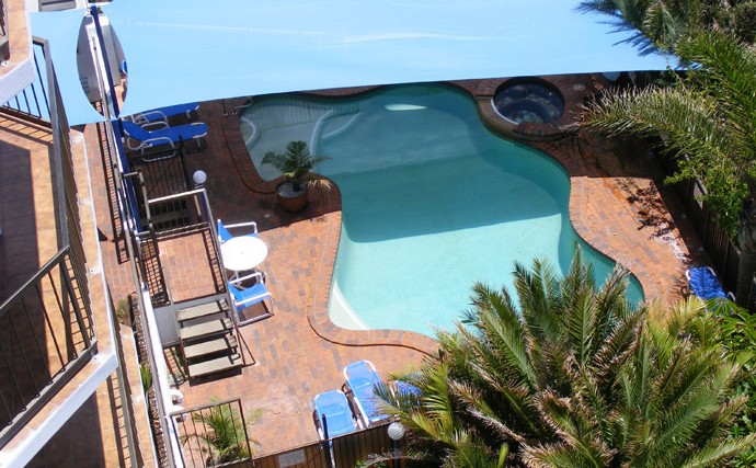 Beach Palms Holiday Apartments - Whitsundays Accommodation