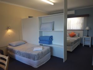 Beachport Motor Inn - Whitsundays Accommodation